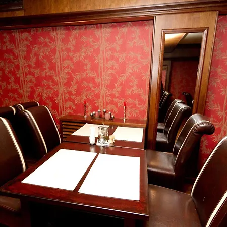 Ξενοδοχείο Megalos 3*