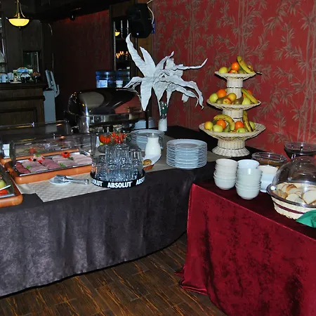 Ξενοδοχείο Megalos 3*