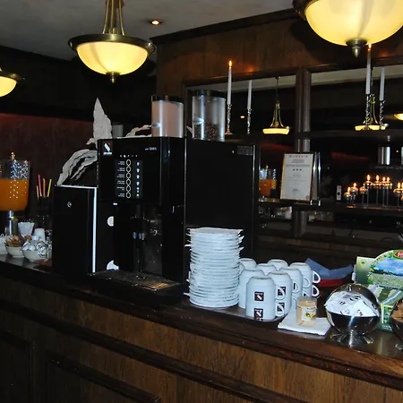 Megalos 3* קונסטנצה