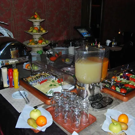 מלון Megalos קונסטנצה