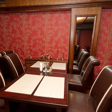 Megalos 3* קונסטנצה