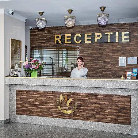 Megalos 3* קונסטנצה