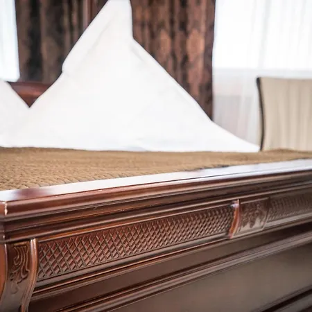 Megalos 3* קונסטנצה