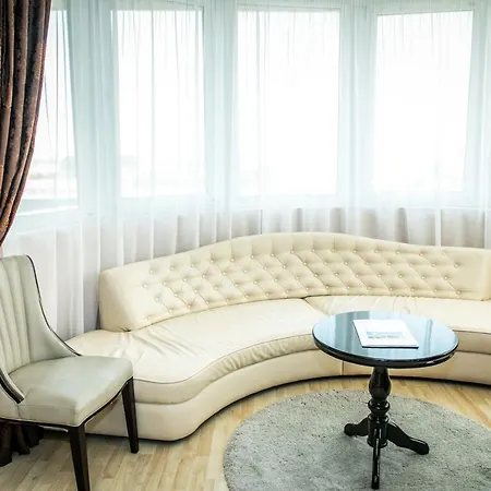 מלון Megalos קונסטנצה